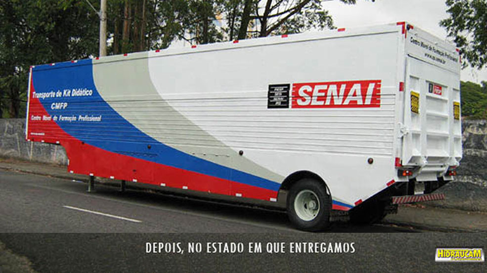 Plataforma Hidráulica HIDRAUCAM Veículo reformado pela Hidraucam com a colocação de Plataforma Hidráulica