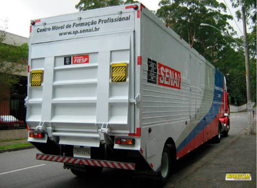 Plataforma Elevatória Hidráulica fabricada pela HIDRAUCAM