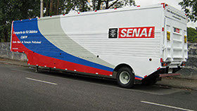 Plataforma Hidráulica Elevatória fabricada pela HIDRAUCAM - Veículo Escola do SENAI