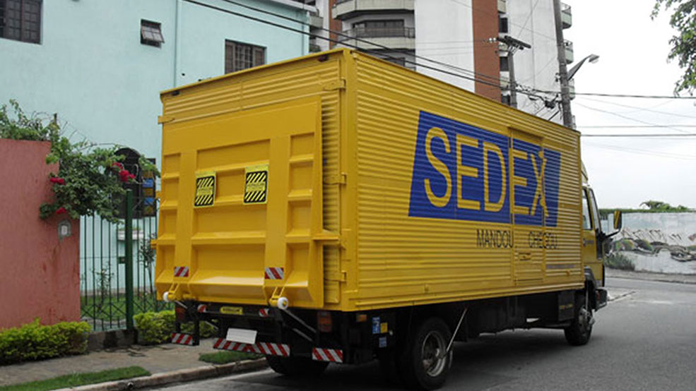 Plataforma Hidráulica HIDRAUCAM Plataforma Hidráulica Elevatória fabricada pela HIDRAUCAM instaladas em veículos dos Correios