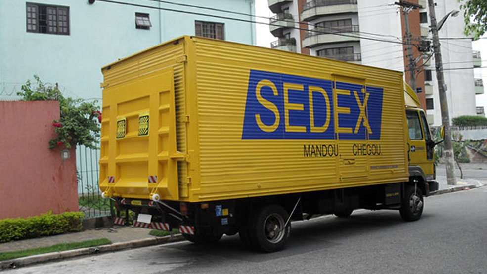 Plataforma Hidráulica HIDRAUCAM Plataforma Hidráulica Elevatória fabricada pela HIDRAUCAM - Instaladas em veículos dos Correios