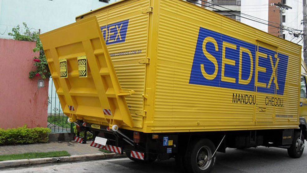 Plataforma Hidráulica HIDRAUCAM Plataforma Hidráulica Elevatória fabricada pela HIDRAUCAM - Instalada em Veículos dos Correios