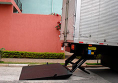 Plataforma Elevatória Hidráulica fabricada pela HIDRAUCAM