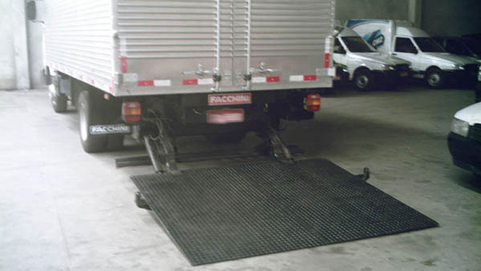 Plataforma Hidráulica Elevatória fabricada pela HIDRAUCAM