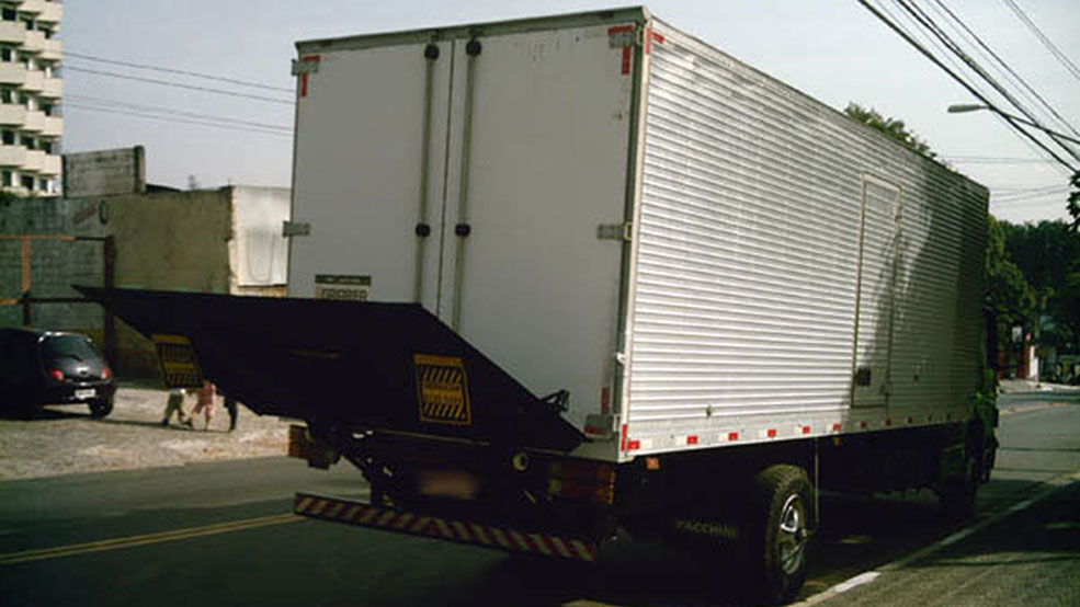 Plataforma Hidráulica HIDRAUCAM Plataforma Hidráulica Elevatória fabricada pela HIDRAUCAM