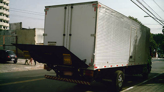 Plataforma Hidráulica Elevatória fabricada pela HIDRAUCAM