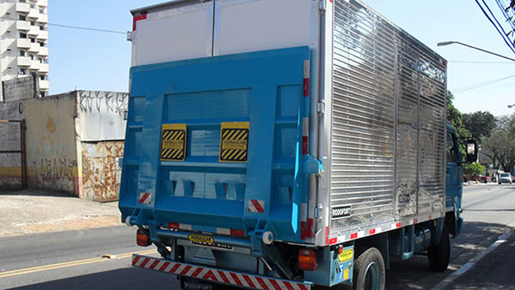 Plataforma Hidráulica Elevatória fabricada pela HIDRAUCAM